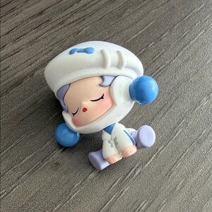 POP MART - Pop Bean Skullpanda Shanghai Limited Edition Mini Figurine